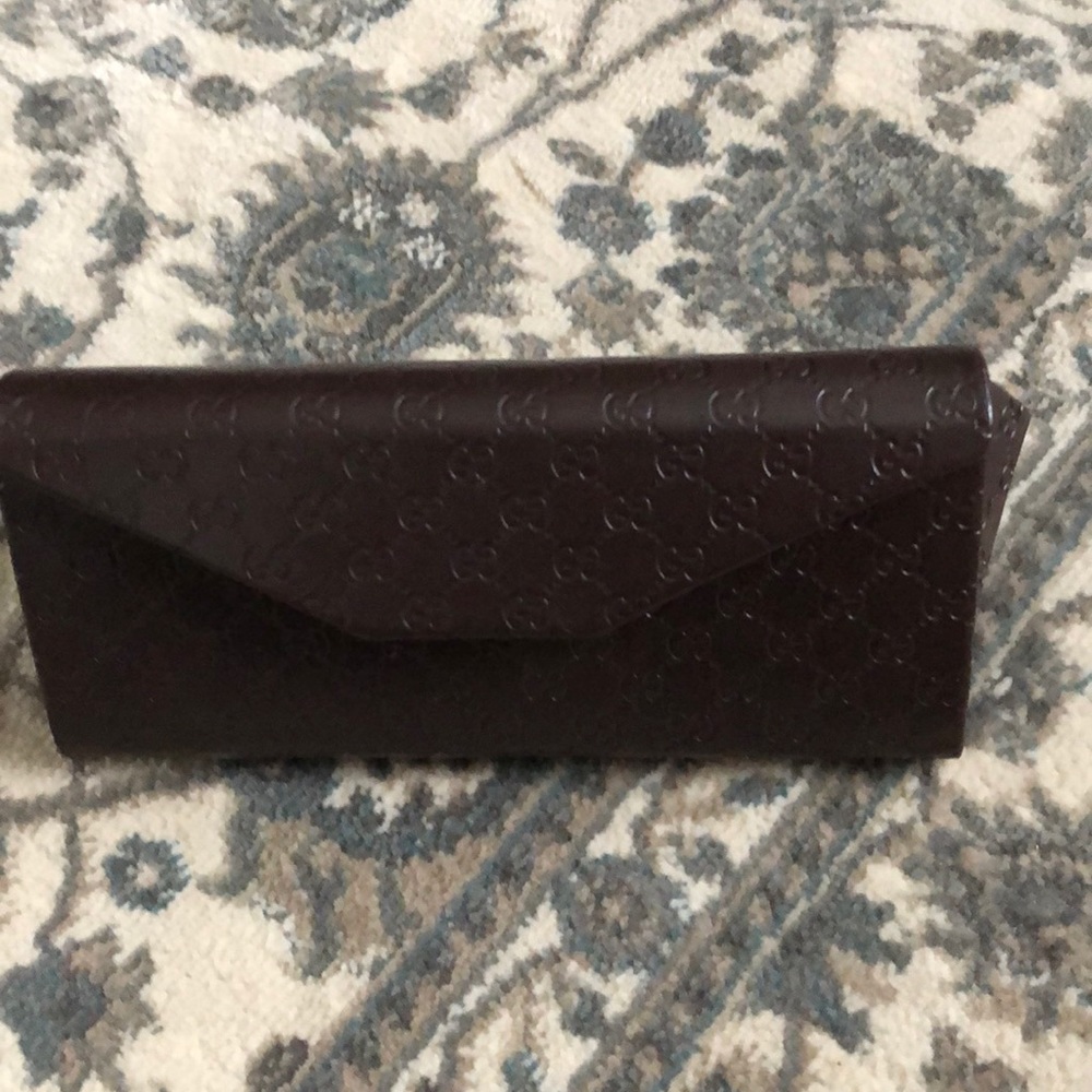 Authentic Gucci - Picture 9 of 10